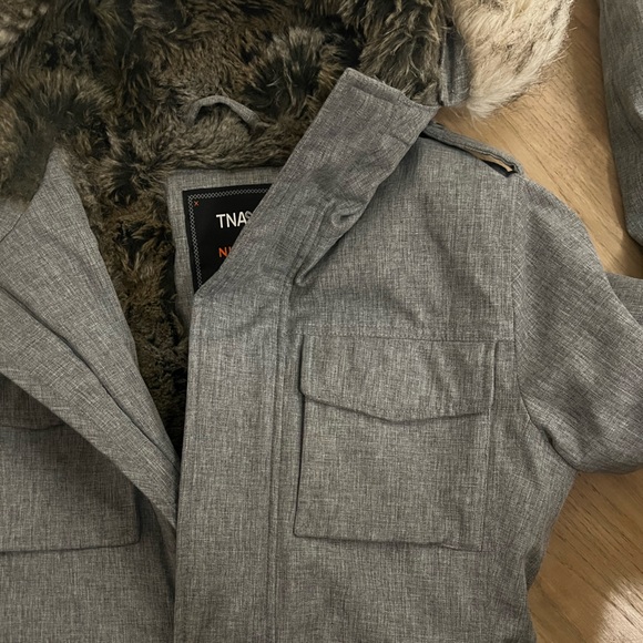 TNA Niseko Parka in Silvertip size M - Picture 7 of 13